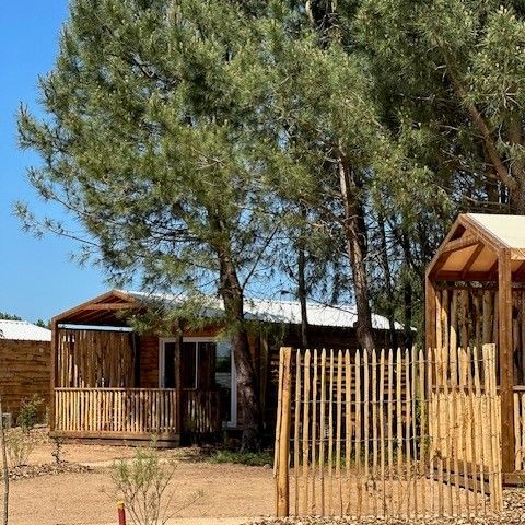 ALBERGUE 4 personas - Lodge Ethnique (sin spa) 1 dormitorio + sofá cama salón