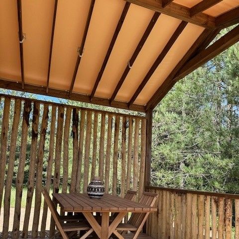 ALBERGUE 4 personas - Lodge Ethnique (sin spa) 1 dormitorio + sofá cama salón