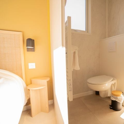 LODGE 4 personnes - Lodge Ethnique (sans spa) 1 chambre + canapé convertible séjour