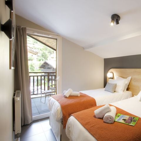 Apartement 8 Personen - 3-Zimmer-Kabinen 8 Personen (ca. 57 m²)