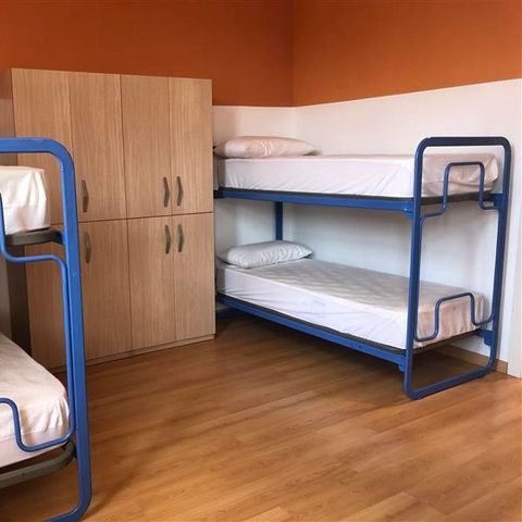 Slaapkamer 4 personen - 2+2 pax huis met badkamer