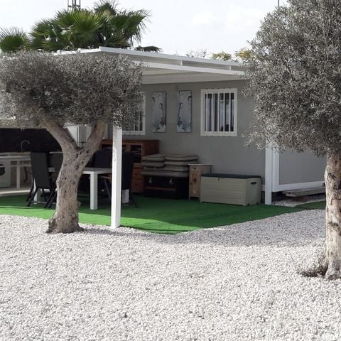 CHALET 4 personnes - 4 personnes gris