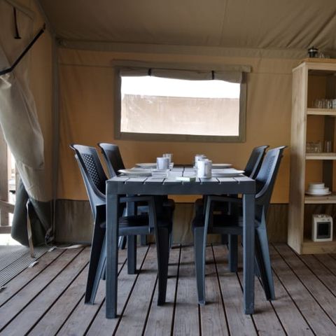 CANVAS AND WOOD TENT 6 people - Safari (with toilet)