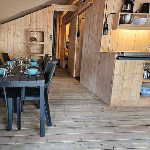 TIENDA DE LONA Y MADERA 6 personas - incluidas las instalaciones sanitarias