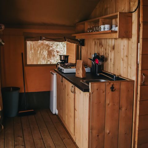 TENDA IN TELA E LEGNO 4 persone - Campeggio Luna del Monte - Tenda Safari 4 persone con servizi igienici inclusi