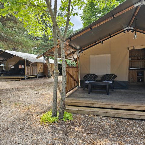 TENDA IN TELA E LEGNO 6 persone - Campeggio Luna del Monte - Tenda Safari 6 persone con servizi igienici inclusi