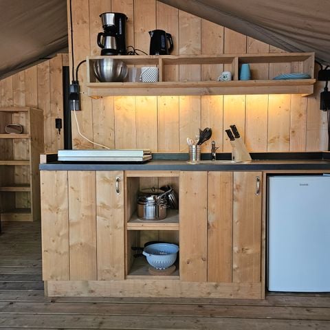 TENTE TOILE ET BOIS 6 personnes - Camping Luna del Monte - Tente safari 6 personnes avec sanitaires