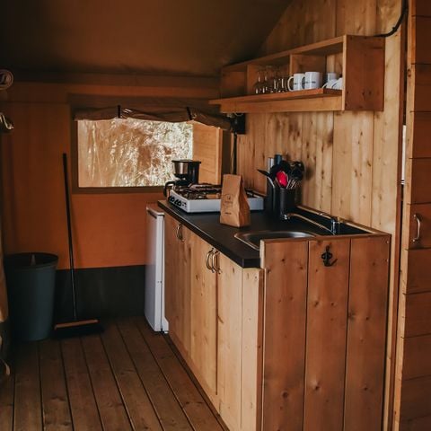 TIENDA DE LONA Y MADERA 4 personas - incluidas las instalaciones sanitarias