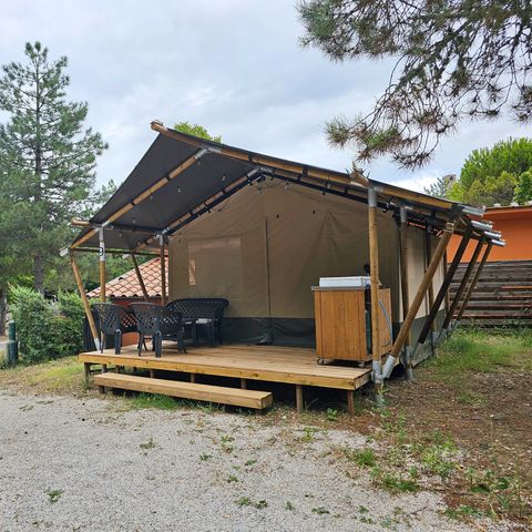 CANVAS AND WOOD TENT 4 people