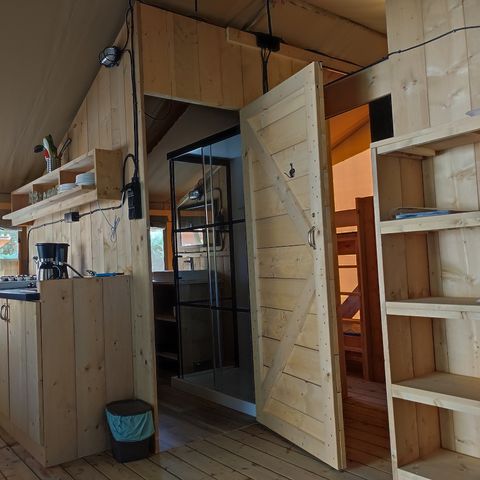 TIENDA DE LONA Y MADERA 5 personas - incluidas las instalaciones sanitarias
