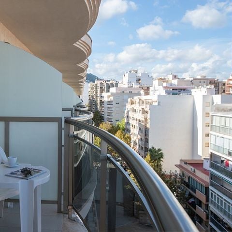 CHAMBRE 2 personnes - BALCON - PETIT-DÉJEUNER INCLUS