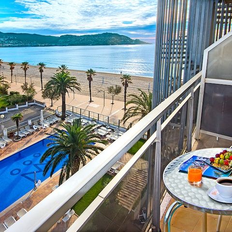 Bedroom 2 persons - Hotel room Standard Pool view C2P