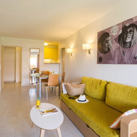 APARTMENT 6 people - 1 bedroom + 1 sleeping area - Balcony