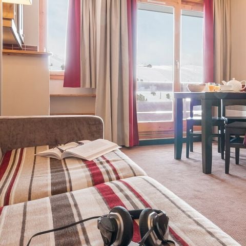 Studio 4 personnes - 1 coin - Nuit - Vue montagne