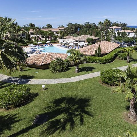 APARTMENT 8 people - 3-room apartment with sleeping area, sleeps 8, sea view