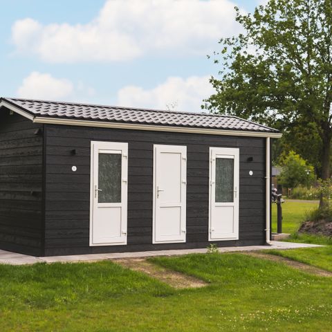 Stellplatz - Comfort Plus XL mit eigenem Sanitärbereich – Korenbloem