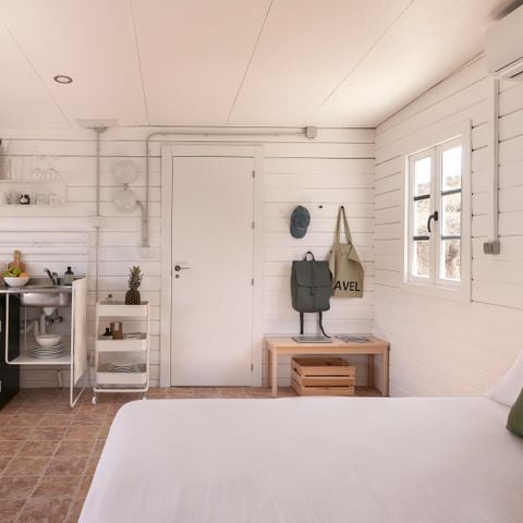 ESTUDIO 2 personas - CABINA DE MADERA