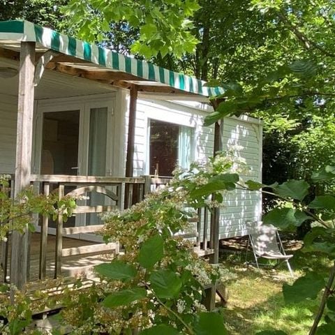 Stacaravan 4 personen - 4 slaapplaatsen, 2 slaapkamers (ventilator)