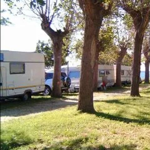 Kampeerplaats - Kleine standplaats 40 m²