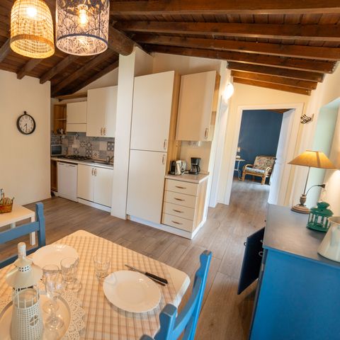 APPARTEMENT 5 personen - 2-kamerappartement 1e verdieping