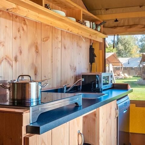 Tente en toile et en bois 5 personnes - Tente Safari Confort Jacuzzi