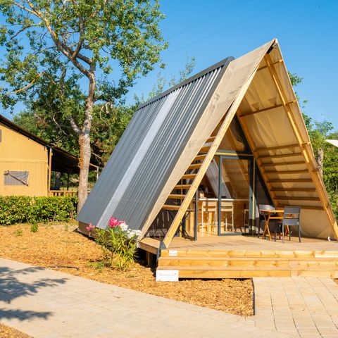 Canvas and wooden tent 4 persons - A Luxury
