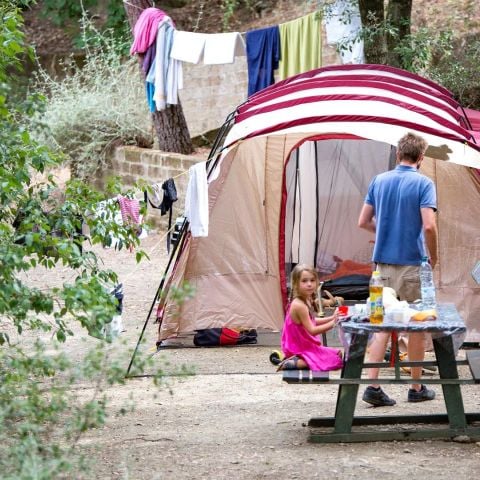 STAANPLAATS - Kleine standplaats voor tenten