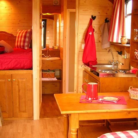 LODGE 2 people - Roulotte ( Deluxe stay ) air-conditioned / with breakfast / 2 pers included / Private spa optional
