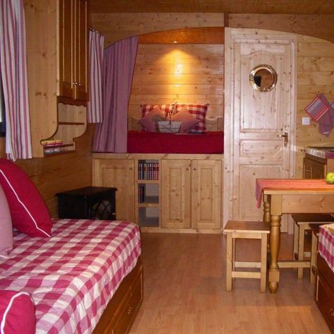LODGE 4 persone - Roulotte (Soggiorno in famiglia) con aria condizionata / senza colazione / 5 persone incluse / Spa privata opzionale