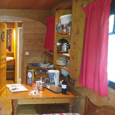 Lodge 2 persons - Air-conditioned gypsy caravan (Nuit d'Amour stay) / Private spa and romantic atmosphere / 2 people included