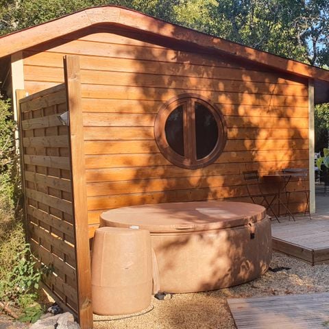 Chalet 5 Personen - Cabane de Sam mit Klimaanlage ( kleines Familienhaus, privates Spa auf der Terrasse ) / 5 Pers. inkl.