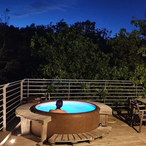 LODGE 2 Personen - Cabane Lodge mit Frühstück und privatem Spa auf der Terrasse