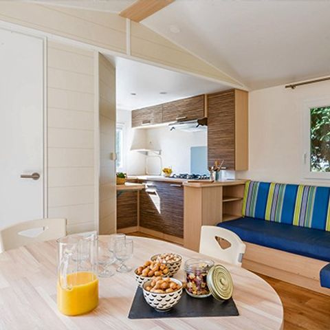 Mobilhome 4 personnes - Comfort XL | 2 Ch. | 4 Pers. | Terrasse surélevée | TV