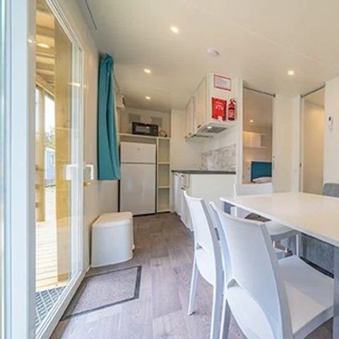 Mobilhome 4 personnes - Premium | 2 Ch. | 4 Pers. | Terrasse surélevée | Clim. | TV