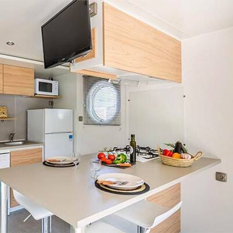 Bungalow 4 personen - Stacaravan | Premium Exclusief | 2 Slaapkamers | 4 Pers | Enig terras | Airconditioning | TV