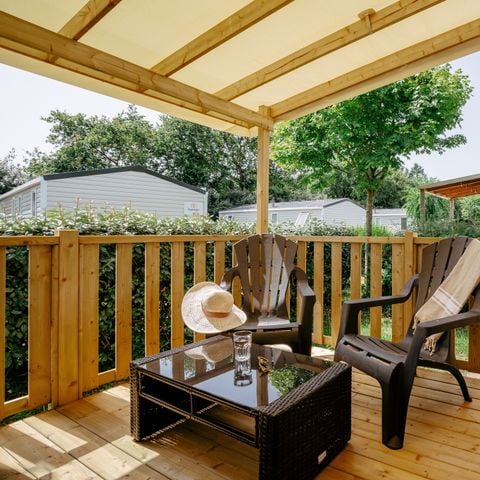 Mobilhome 6 personnes - Mobil-home | Premium | 3 Ch. | 6 Pers. | Terrasse surélevée | 2 SDB | Clim. | TV