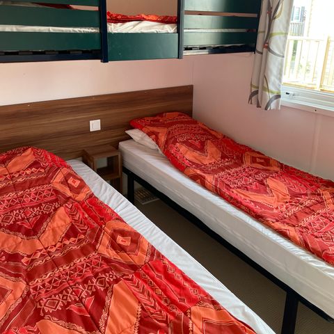 Stacaravan 6 personen - MH 2BED - GEÏNTEGREERD TERRAS