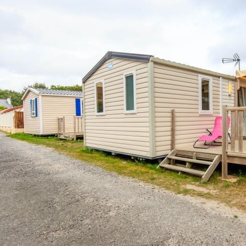 Stacaravan 6 personen - MH 2BED - INGESLOTEN HALFOVERDEKT TERRAS