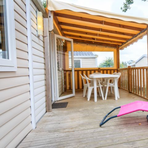 Stacaravan 6 personen - MH 2BED - INGESLOTEN HALFOVERDEKT TERRAS