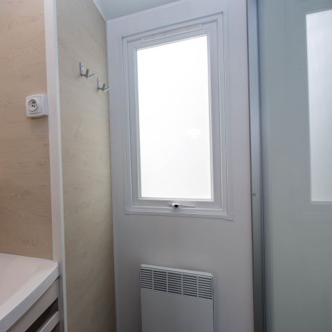 MOBILHOME 7 personnes - MH 3CH - TERRASSE SEMI COUVERTE FERMEE 6/7 PERSONNES