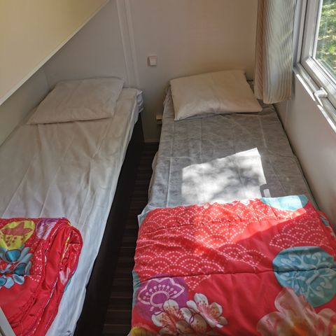 Mobilhome 6 personnes - 3 chambres + terrasse couverte