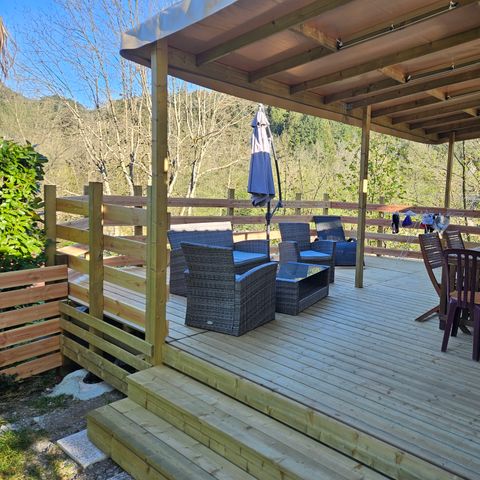 Stacaravan 6 personen - M°6 / 3 slaapkamers met airconditioning en groot overdekt terras
