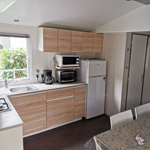 Stacaravan 6 personen - M°6 / 3 slaapkamers met airconditioning en groot overdekt terras