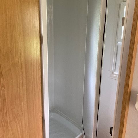 BUNGALOW 2 personnes - Mobil home BLEULAGON 2/4 pers - personnes supplémentaires possible en supplément, contacter le camping