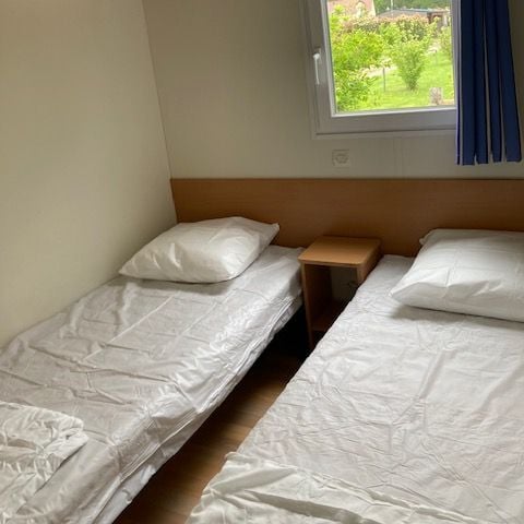 MOBILE HOME 2 people - Mobile home HAWAI 4/6 pers - additional persons possible at extra cost, contact the campsite