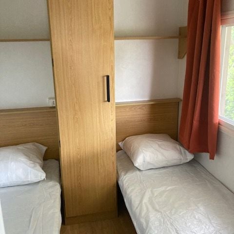 BUNGALOW 2 personnes - Mobil home KIWIKISS 5/7 pers - personnes supplémentaires possible en supplément, contacter le camping