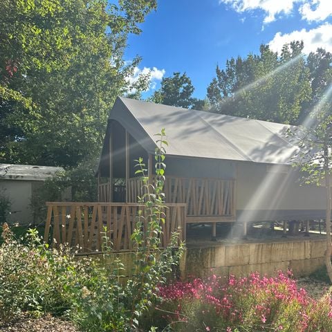 UNUSUAL ACCOMMODATION 4 people - INSOLITE LODGE PRIVILÈGE - 23 m² - 2 bedrooms - with sanitary facilities