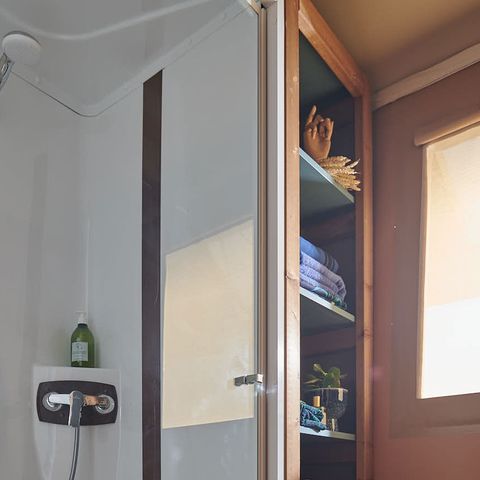 AUßERGEWÖHNLICHE UNTERKUNFT 4 Personen - INSOLITE PRIVILÈGE LODGE - 23 m² - 2 Zimmer - mit Sanitäranlagen