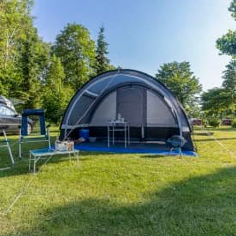 EMPLACEMENT - Pitch ***