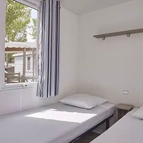 Mobilheim 6 Personen - Comfort | 2 Zi. | 4/6 Pers. | Erhöhte Terrasse | Klimaanlage